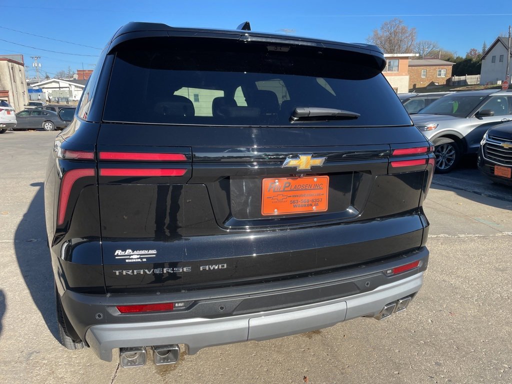 New 2026 Chevrolet Traverse LT image 14