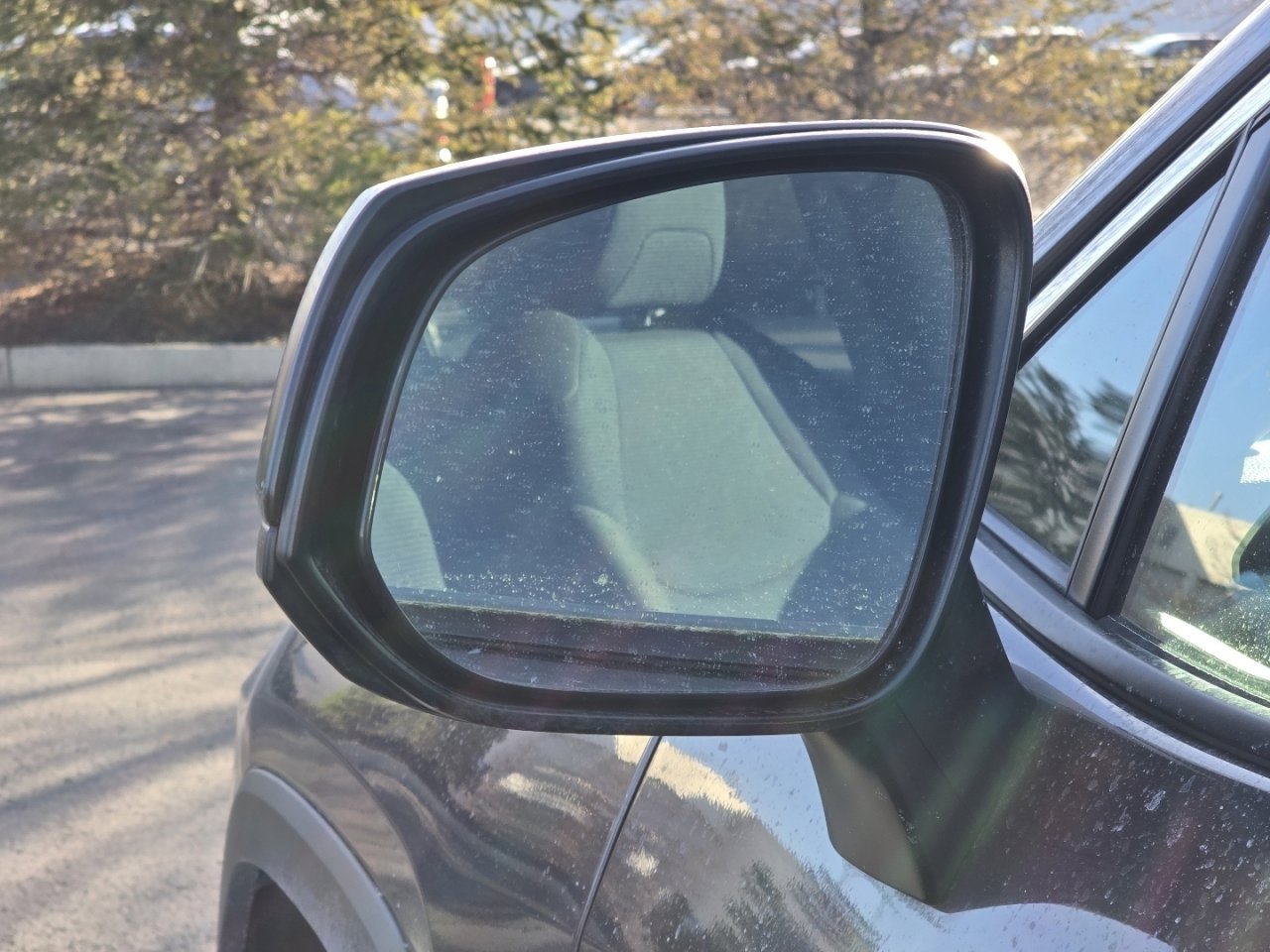 Used 2024 Toyota RAV4 LE image 21