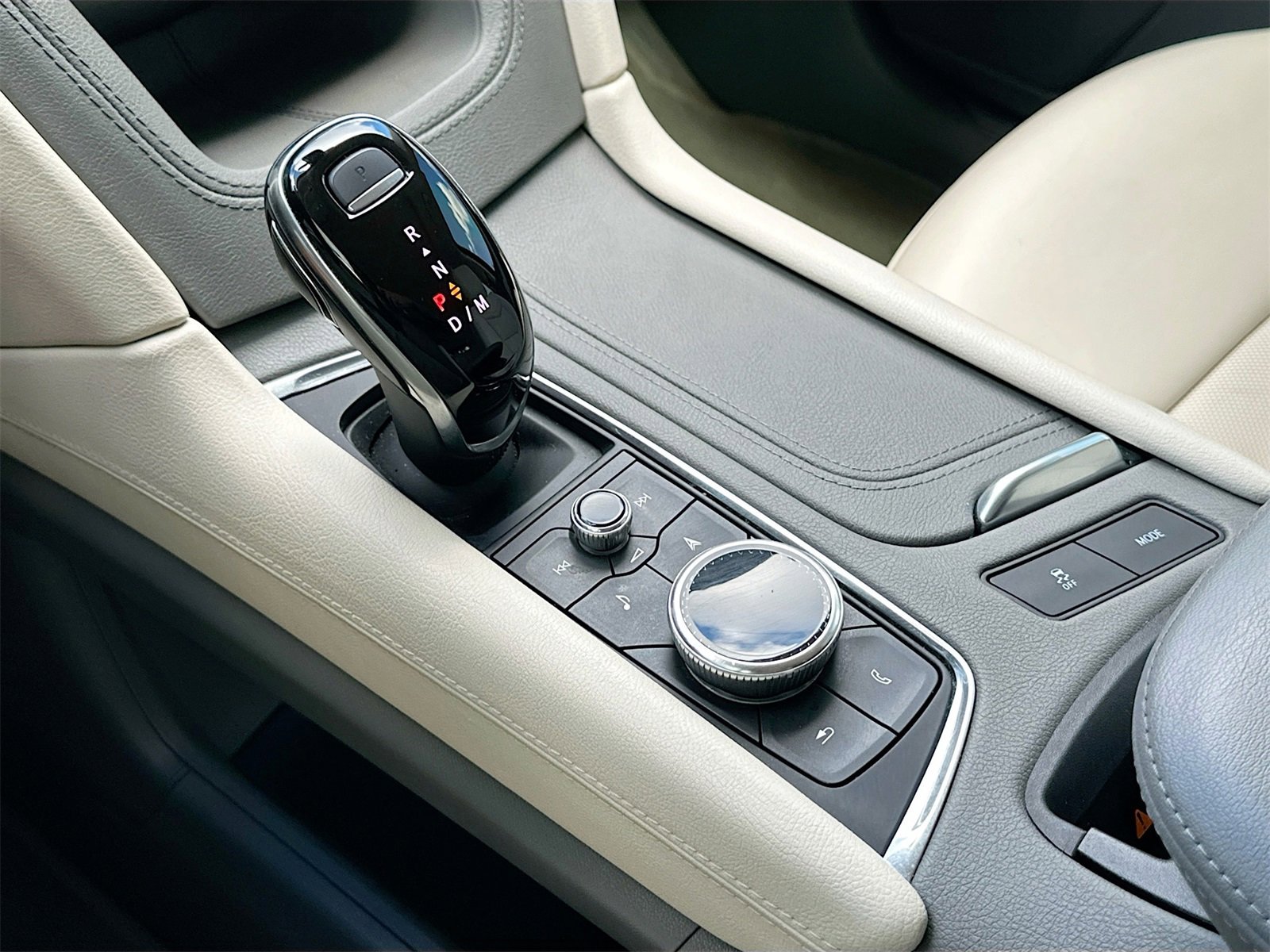 Used 2020 Cadillac XT5 Premium Luxury image 17