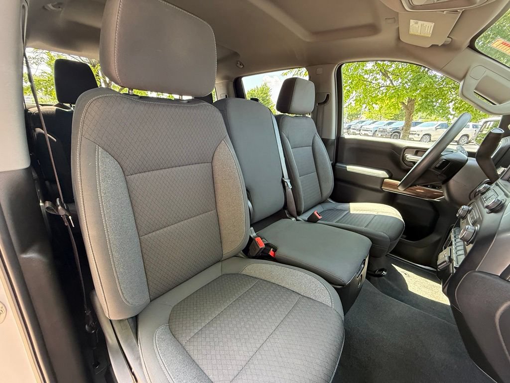 Used 2020 Chevrolet Silverado 1500 RST w/ RST Value Package AWD/4WD image 29