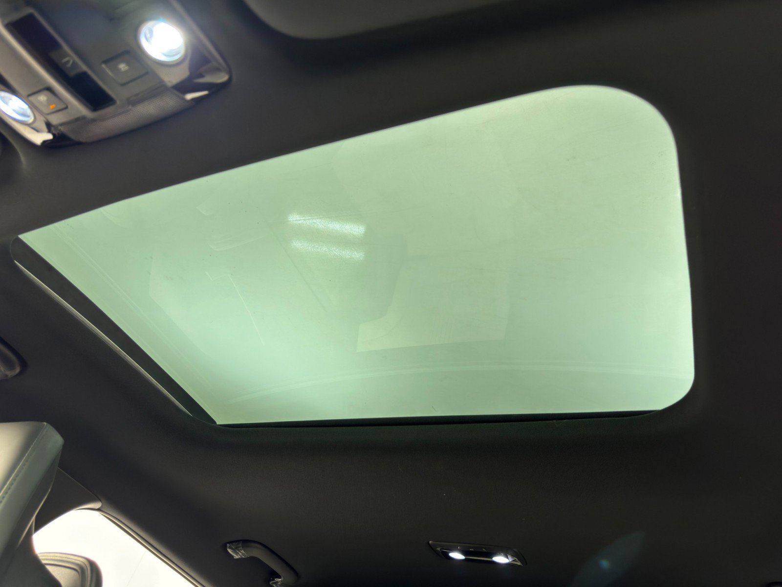 Used 2023 Kia EV6 GT-Line w/ GT-Line White Seat Package image 11