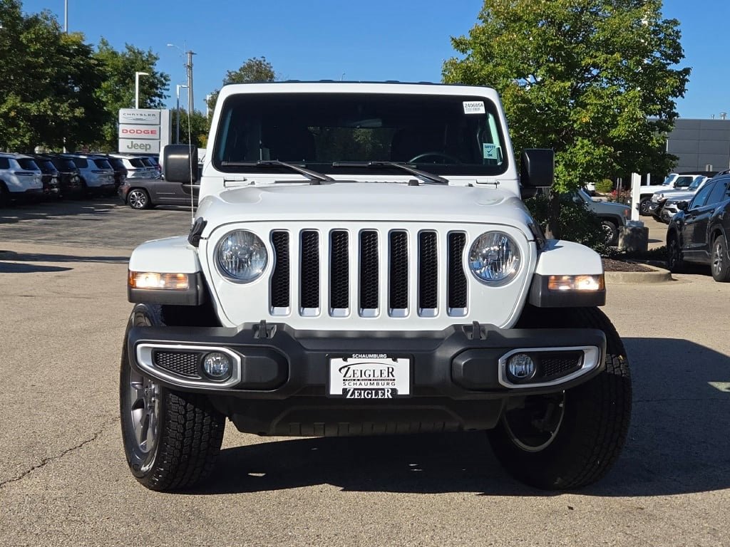 Used 2018 Jeep Wrangler Unlimited Sahara w/ Cold Weather Group image 4