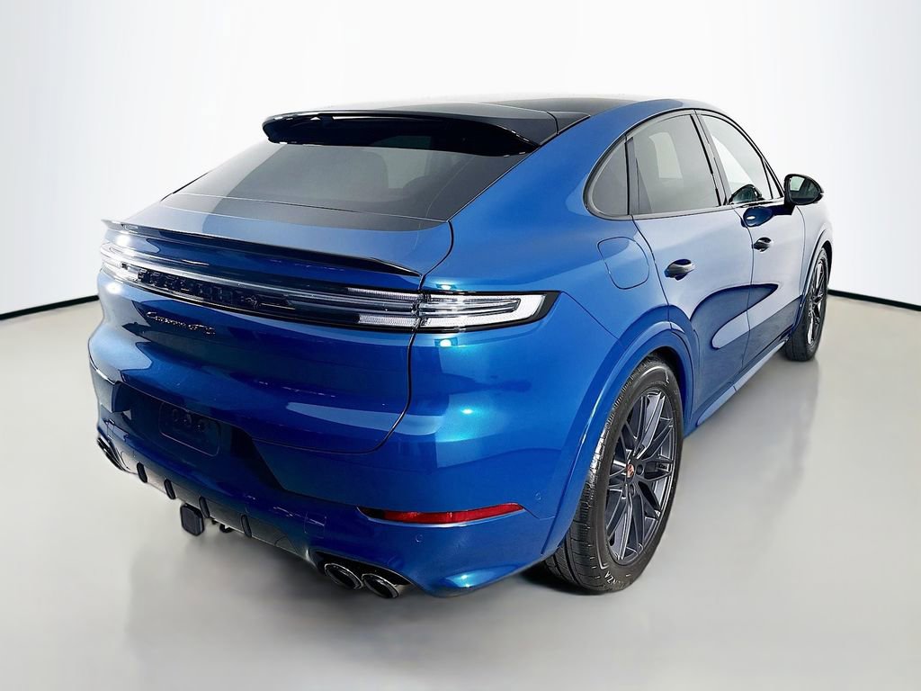 New 2025 Porsche Cayenne GTS image 9