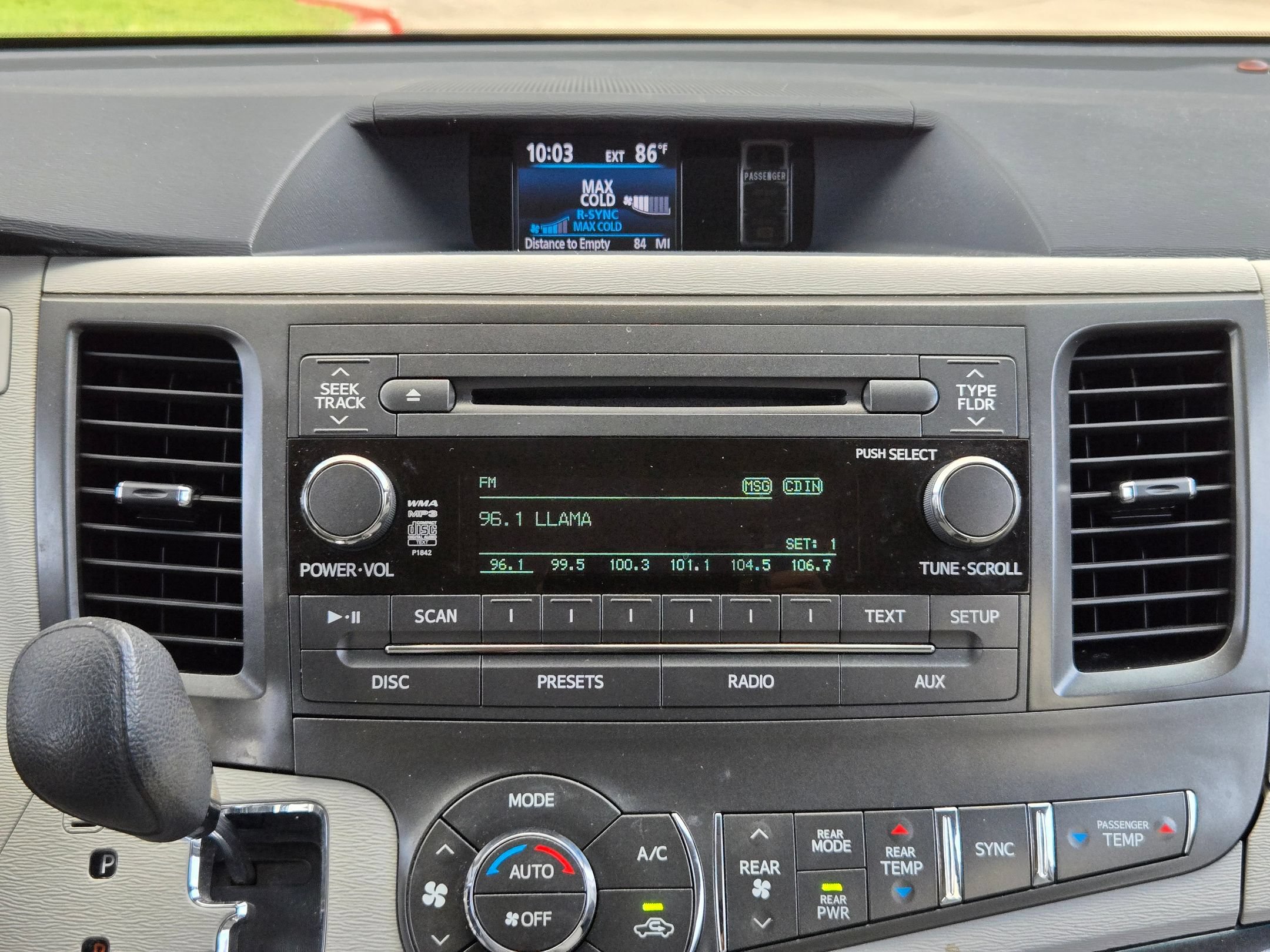 Used 2013 Toyota Sienna LE FWD image 16