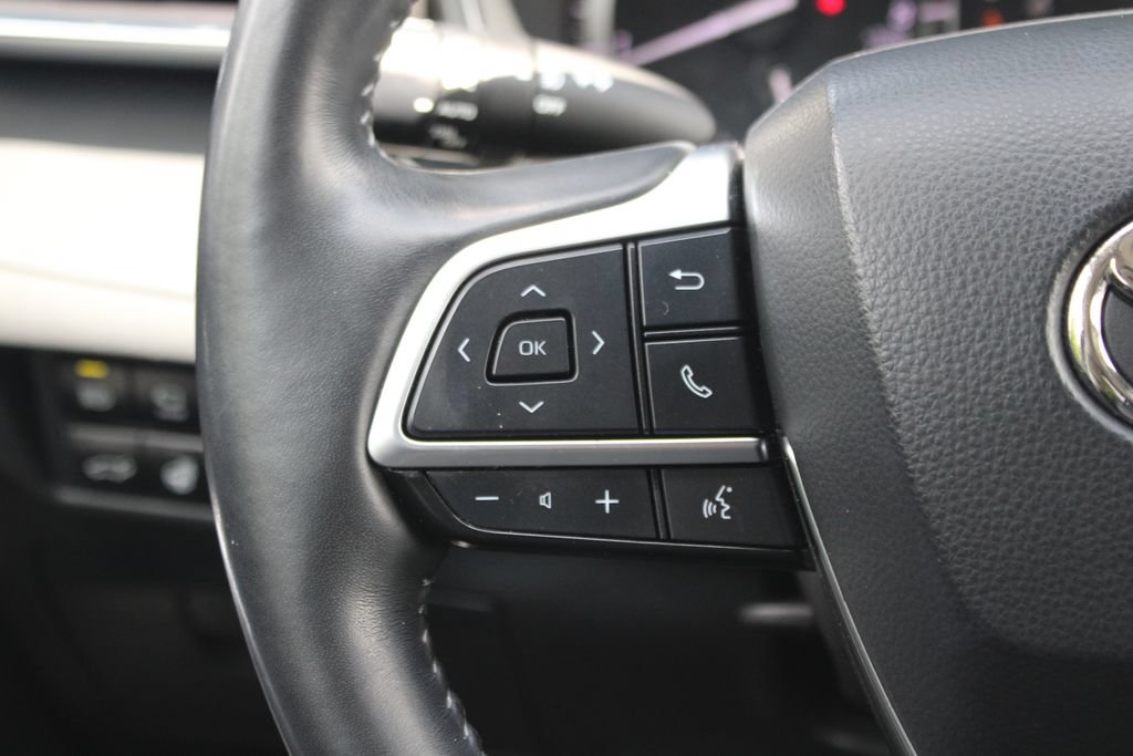 Used 2021 Toyota Highlander Platinum AWD/4WD image 25