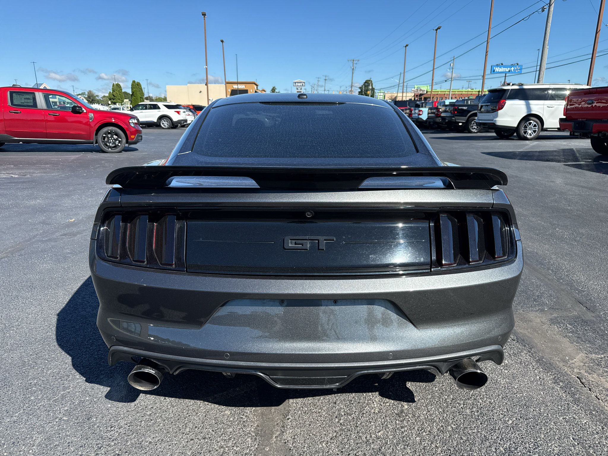 Used 2017 Ford Mustang GT Premium w/ Black Accent Package RWD image 7