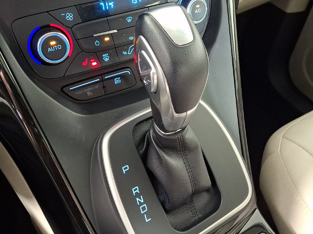 Used 2017 Ford C-MAX Titanium w/ Equipment Group 301A FWD image 17