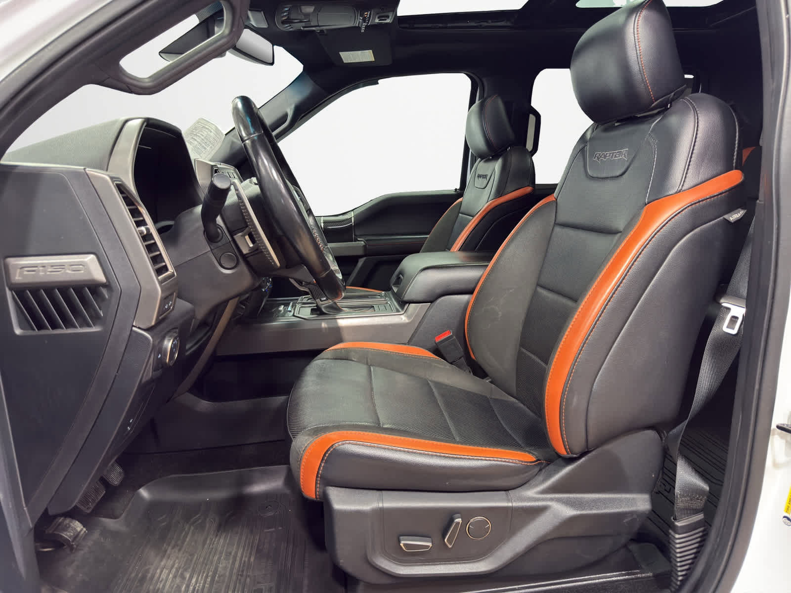 Used 2018 Ford F150 Raptor w/ Equipment Group 802A Luxury image 19