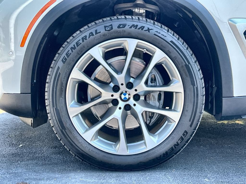 Used 2024 BMW X5 xDrive40i w/ Premium Package AWD/4WD image 10