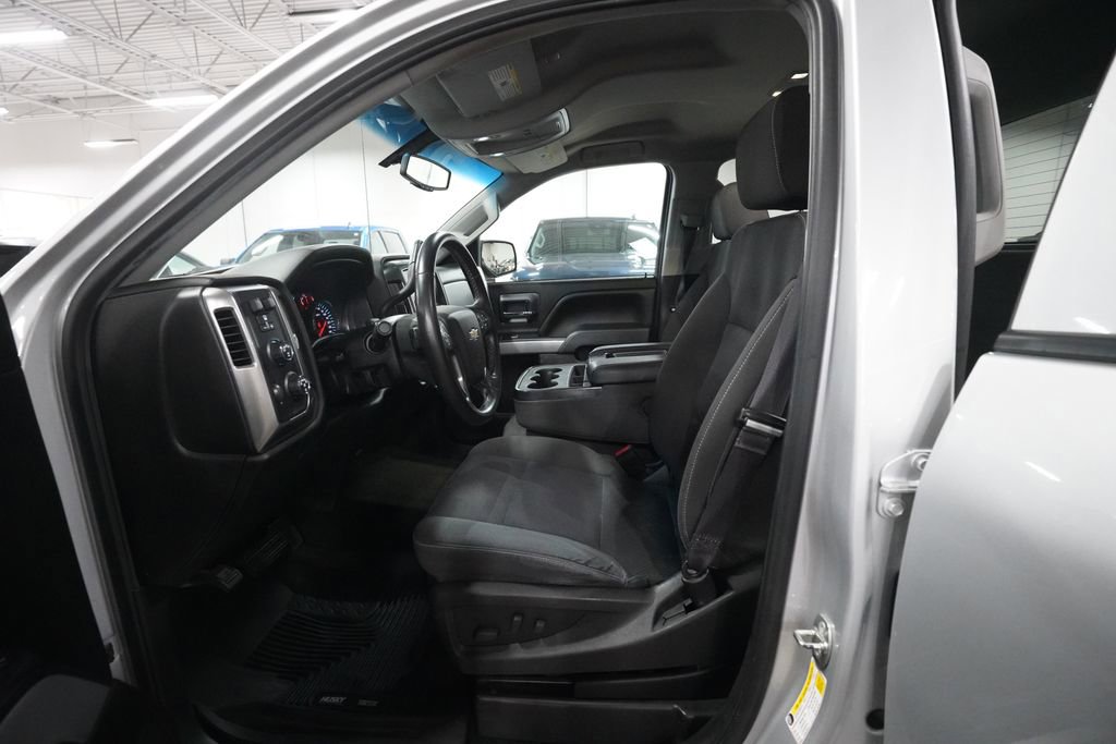 Used 2017 Chevrolet Silverado 1500 LT w/ All Star Edition AWD/4WD image 7