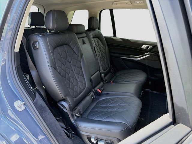 Used 2024 BMW X7 xDrive40i AWD/4WD image 15