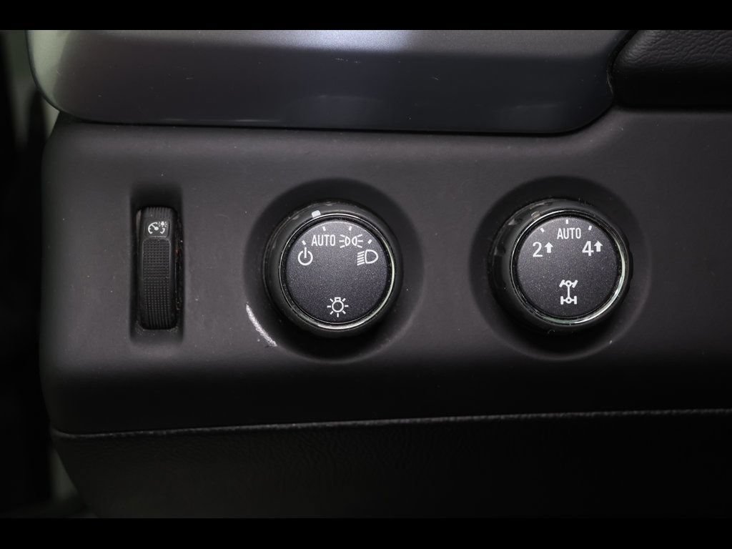 Used 2015 Chevrolet Tahoe LT AWD/4WD image 27