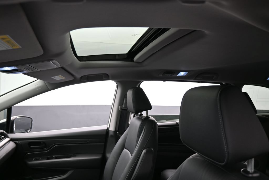 Used 2024 Honda Odyssey EX-L image 11