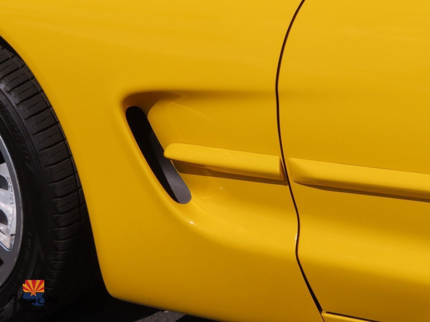 Used 2002 Chevrolet Corvette Convertible w/ Preferred Equipment Group2 image 26