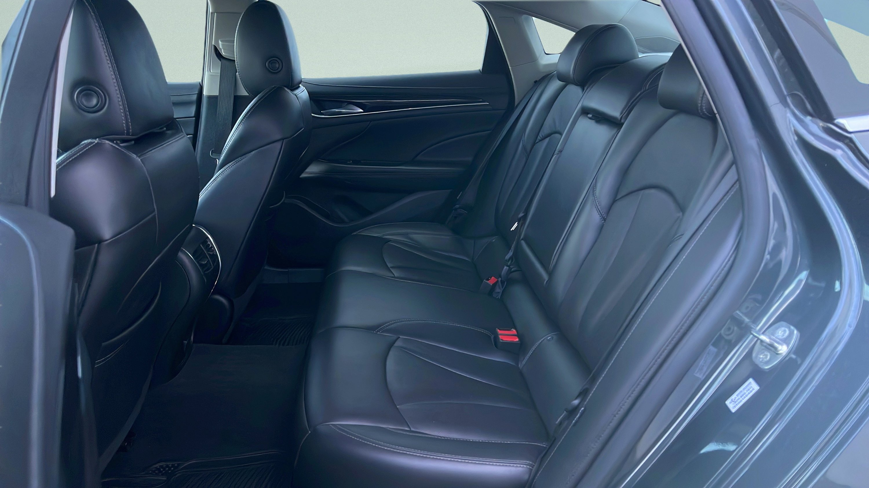Used 2017 Buick LaCrosse Essence w/ Sun and Shade Package FWD image 23