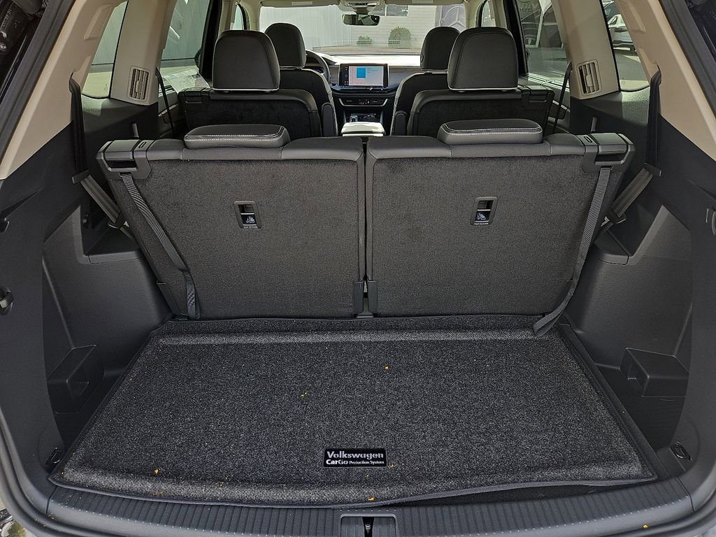 Used 2025 Volkswagen Atlas SEL Premium R-Line image 15