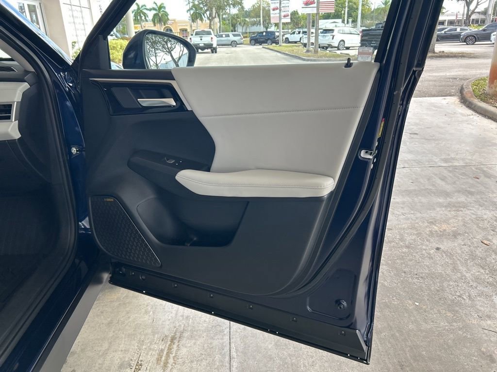 New 2026 Mitsubishi Outlander SE image 25