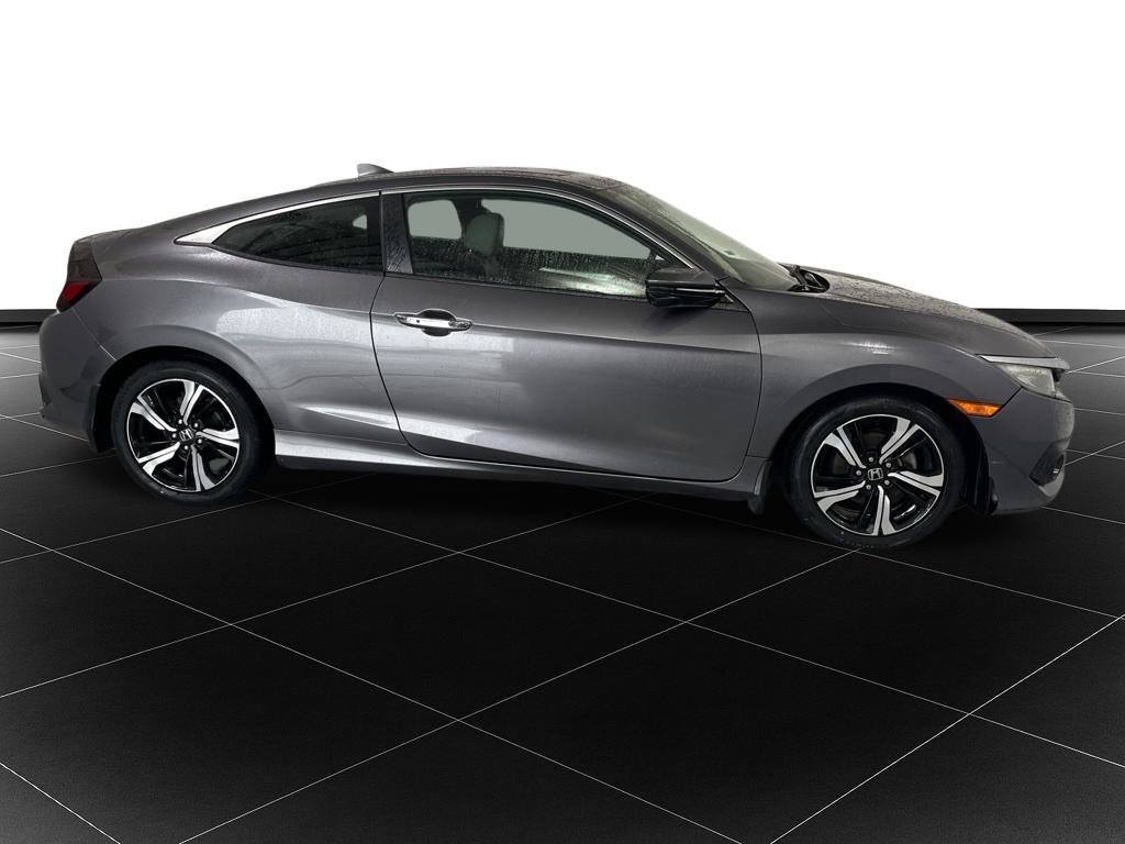 Used 2016 Honda Civic Touring image 6