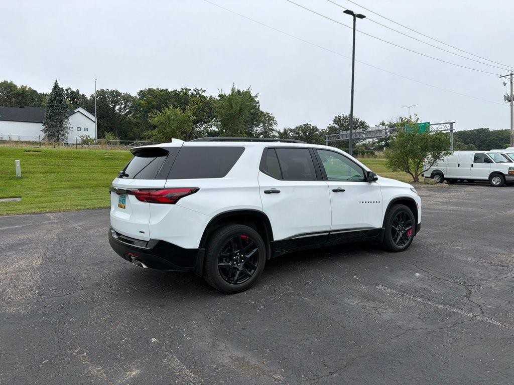 Used 2022 Chevrolet Traverse Premier w/ Redline Edition AWD/4WD image 30