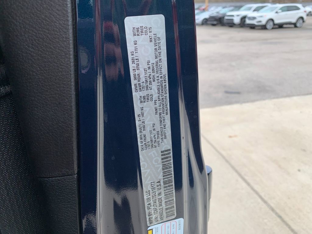 Used 2025 Jeep Gladiator Sport image 35