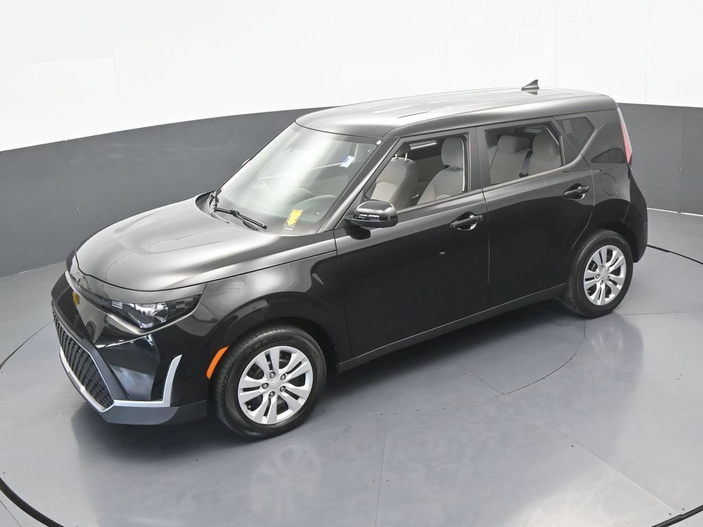 Used 2023 Kia Soul LX FWD image 35