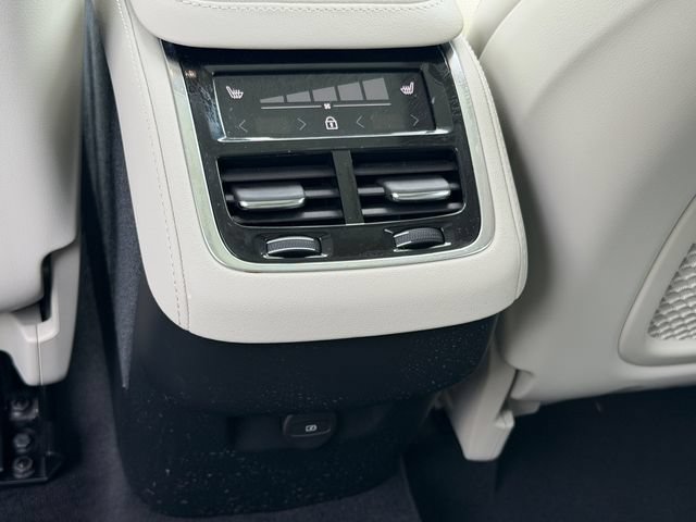 Certified 2026 Volvo XC90 B6 Ultra w/ Protection Package AWD/4WD image 15