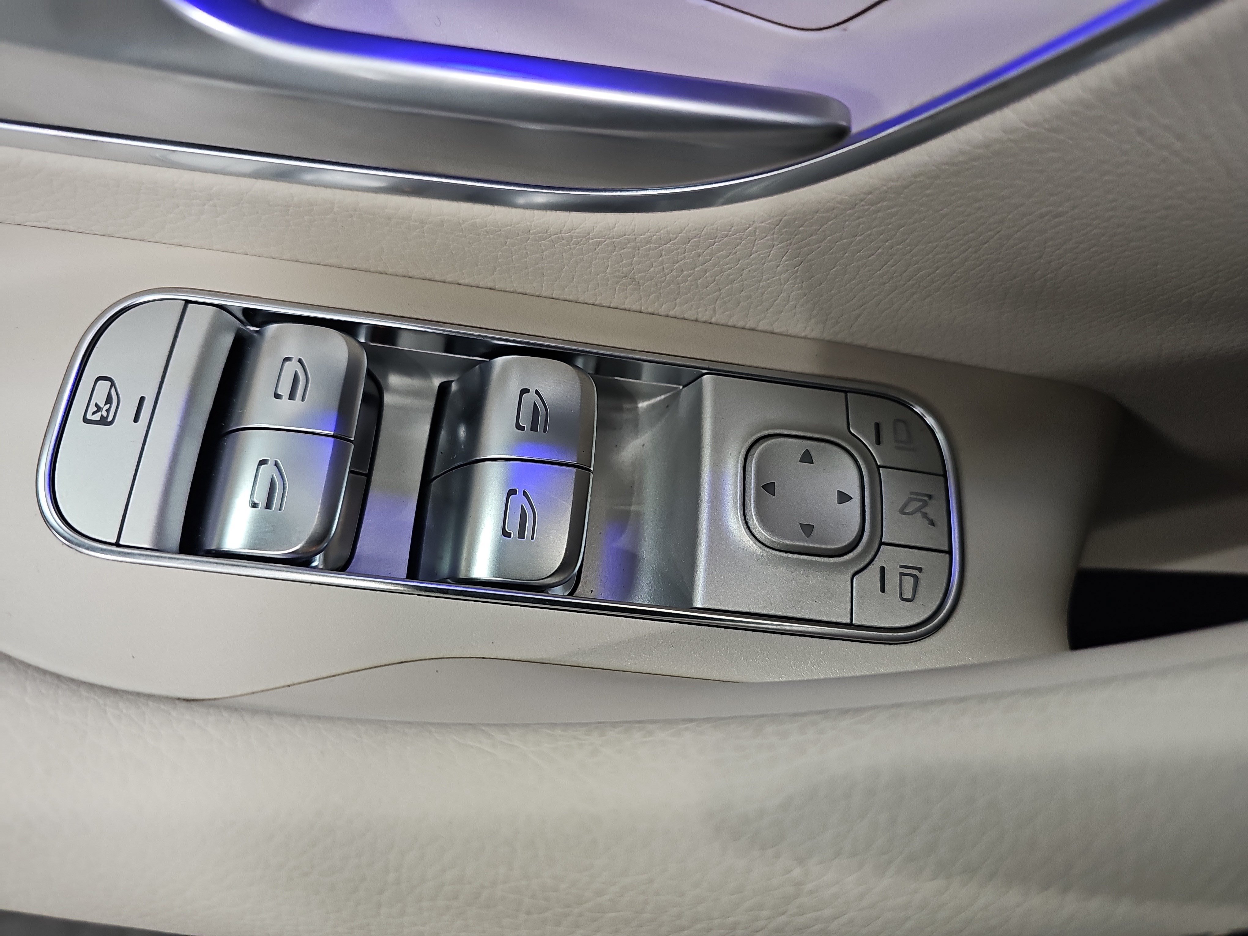 New 2026 Mercedes-Benz GLS 450 4MATIC image 30