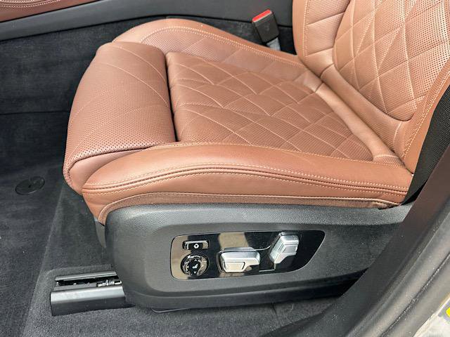 Certified 2024 BMW X5 xDrive50e w/ Premium Package image 15