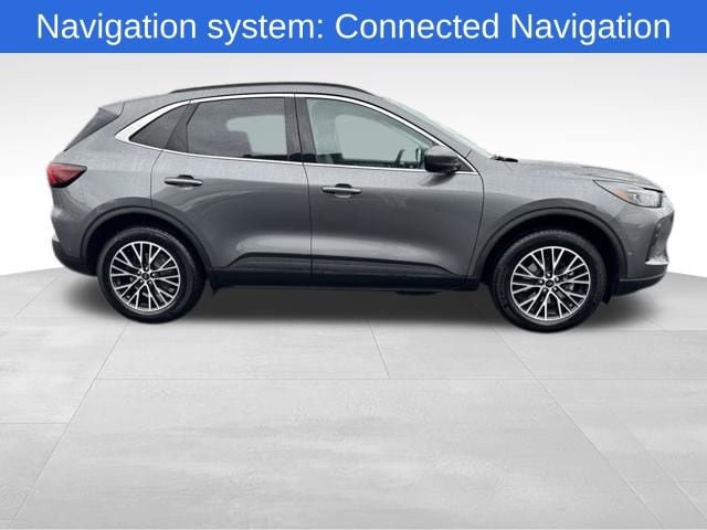 Used 2024 Ford Escape SE w/ PHEV Premium Package FWD image 2