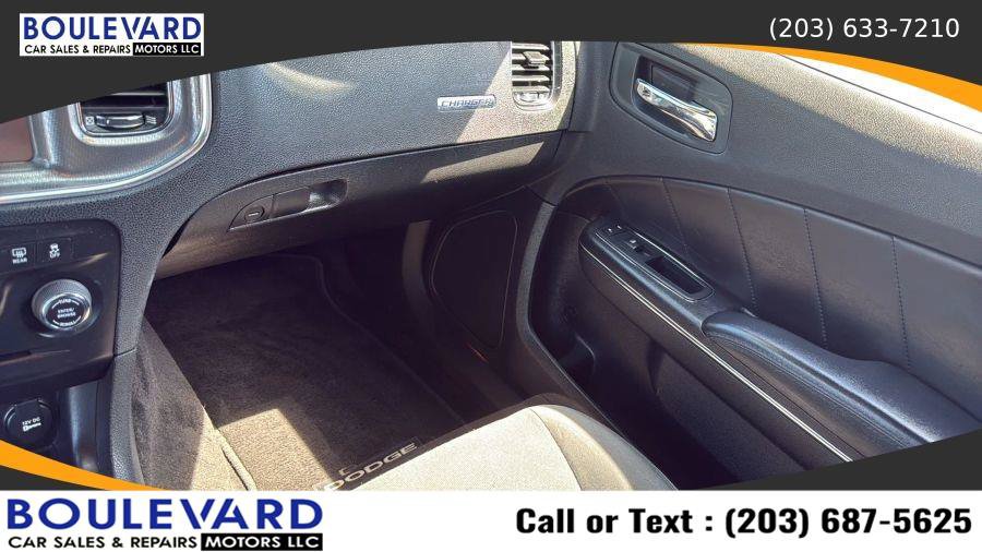Used 2011 Dodge Charger R/T w/ Driver Confidence Group AWD/4WD image 15