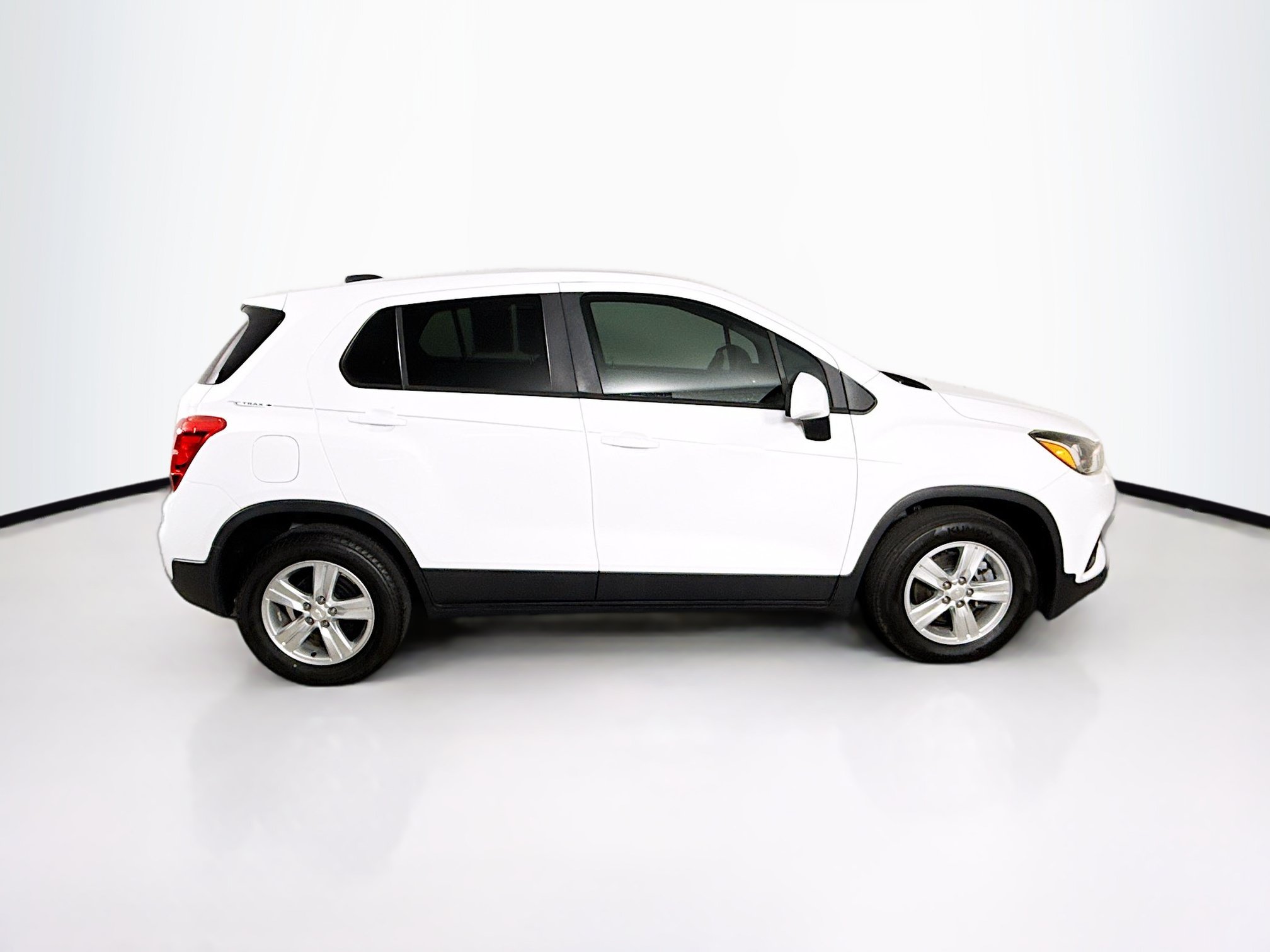 Used 2020 Chevrolet Trax LS w/ Tint and Cruise Package FWD image 2
