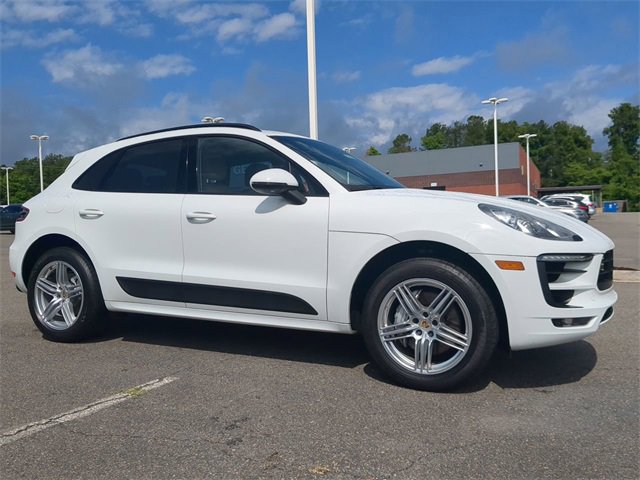Used 2016 Porsche Macan S image 2