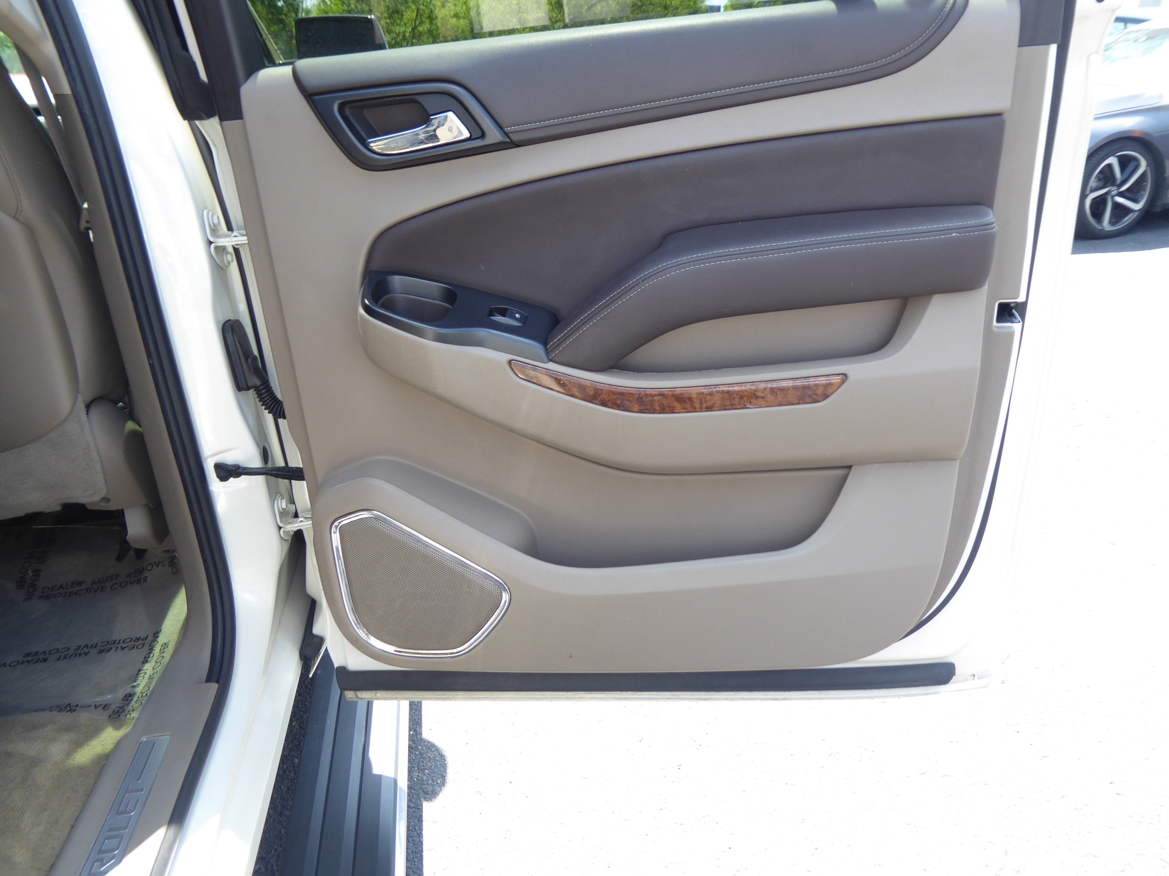 Used 2015 Chevrolet Suburban LTZ AWD/4WD image 24