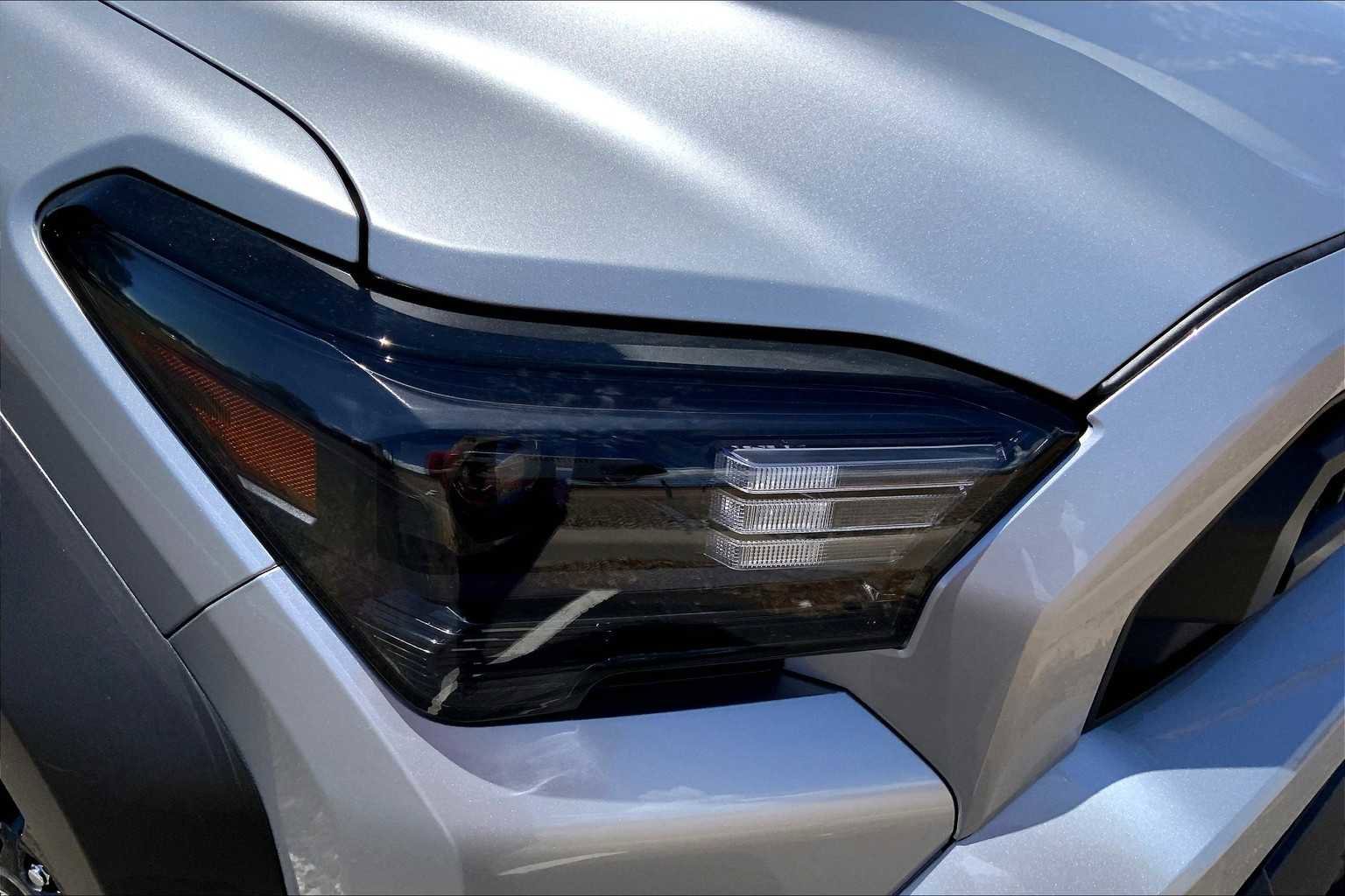 Used 2025 Toyota 4Runner SR5 image 23