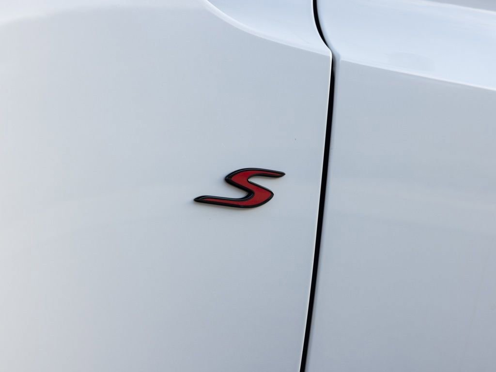 New 2026 Aston Martin V8 Vantage S image 22