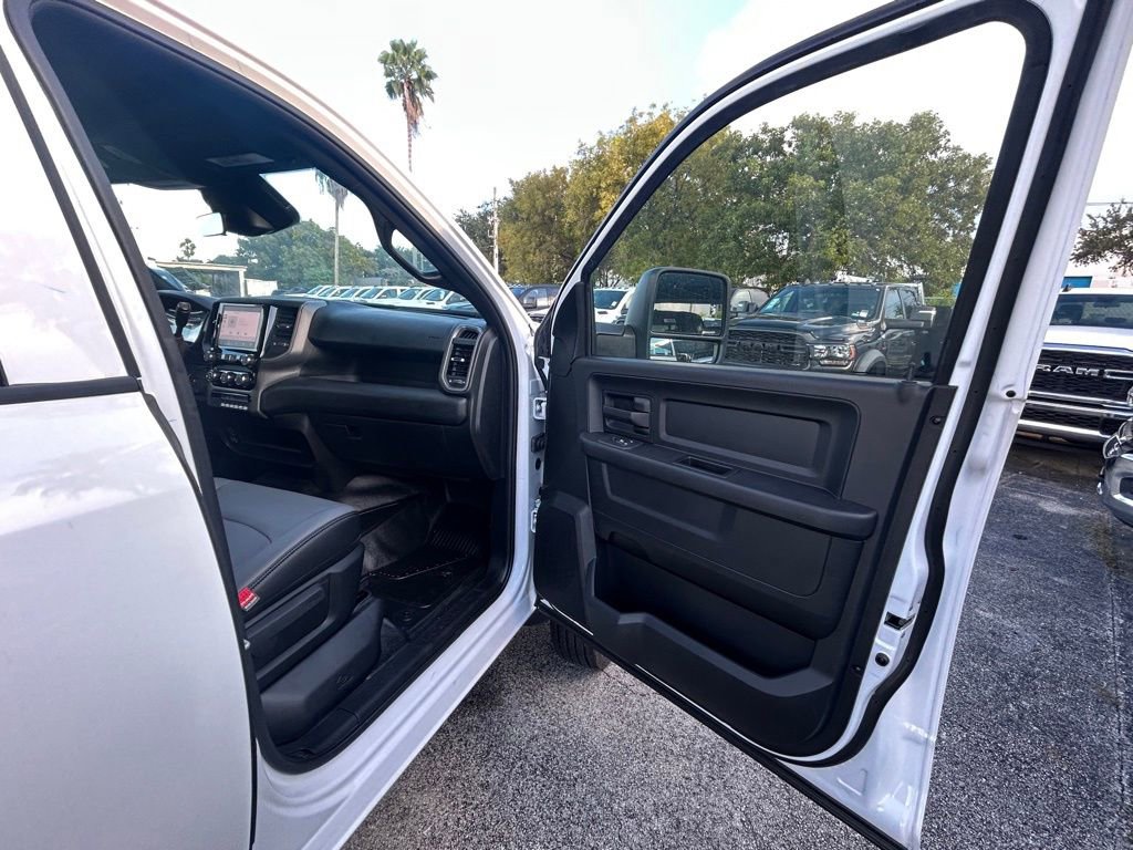 New 2025 RAM 5500 Tradesman image 30