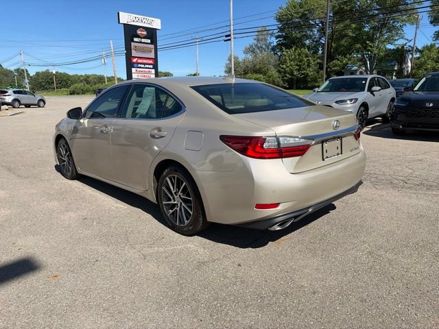 Used 2016 Lexus ES 350 w/ Luxury Package w/Wood Trim FWD image 5