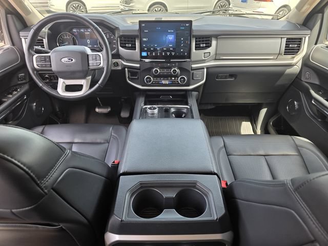Used 2023 Ford Expedition XLT AWD/4WD image 8