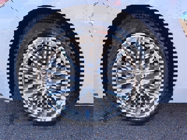 Used 2021 Genesis G70 2.0T w/ Elite Package image 9