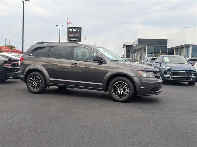 Used 2018 Dodge Journey SE w/ Blacktop Package image 2