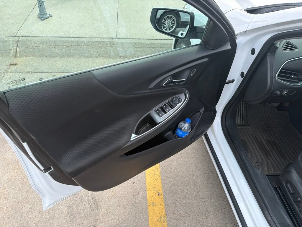 Used 2020 Chevrolet Malibu LT FWD image 11
