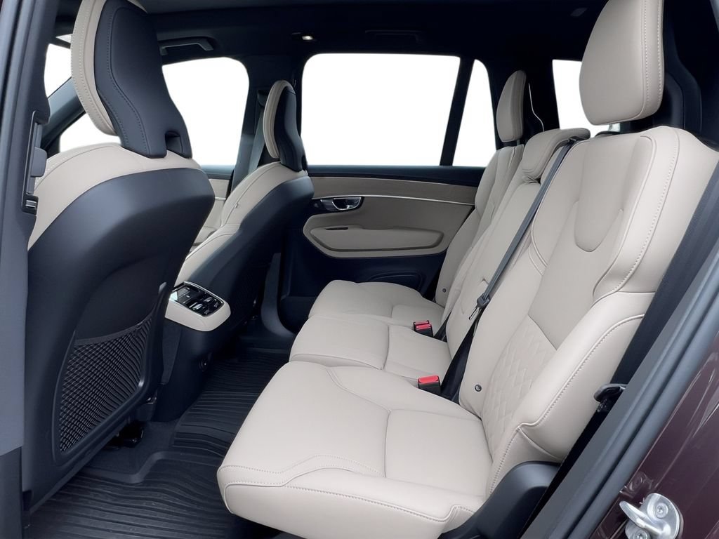 New 2026 Volvo XC90 B6 Plus w/ Protection Package Premier AWD/4WD image 7