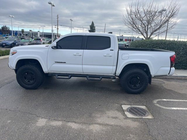 Used 2020 Toyota Tacoma SR image 9