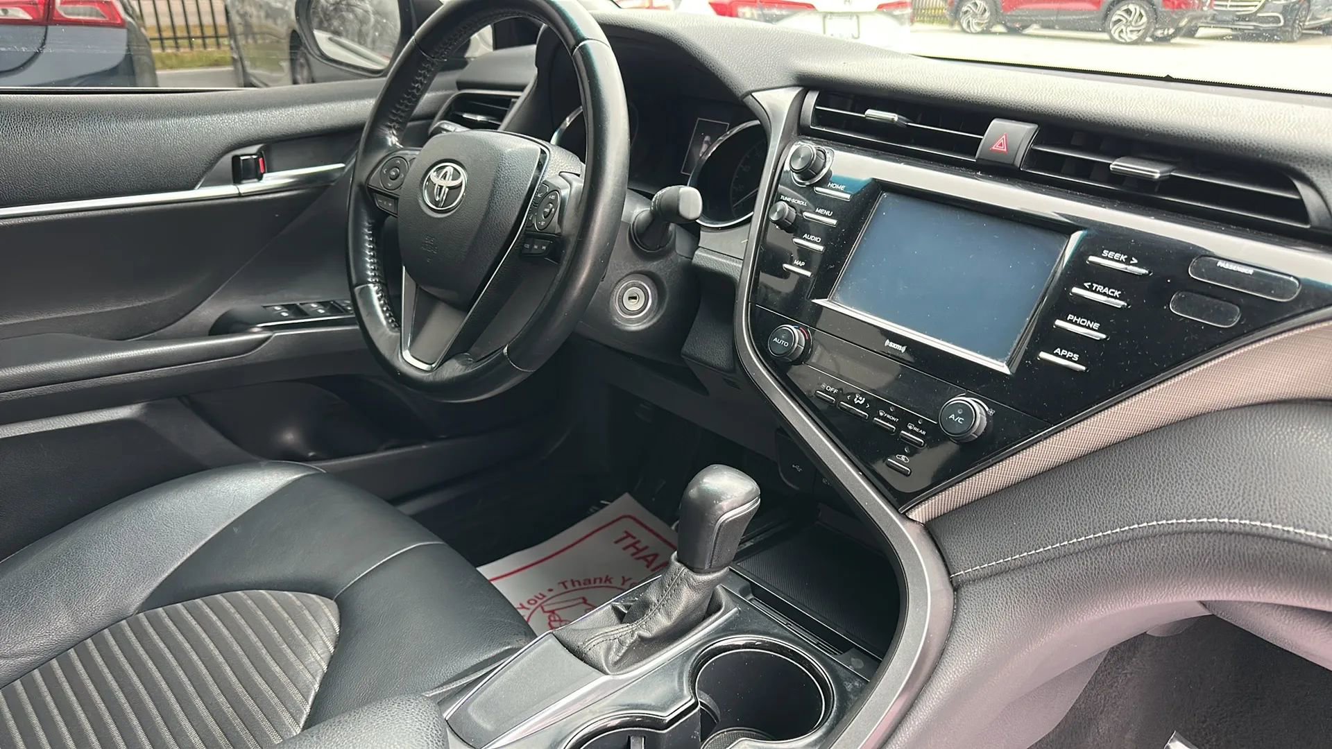 Used 2020 Toyota Camry SE image 16