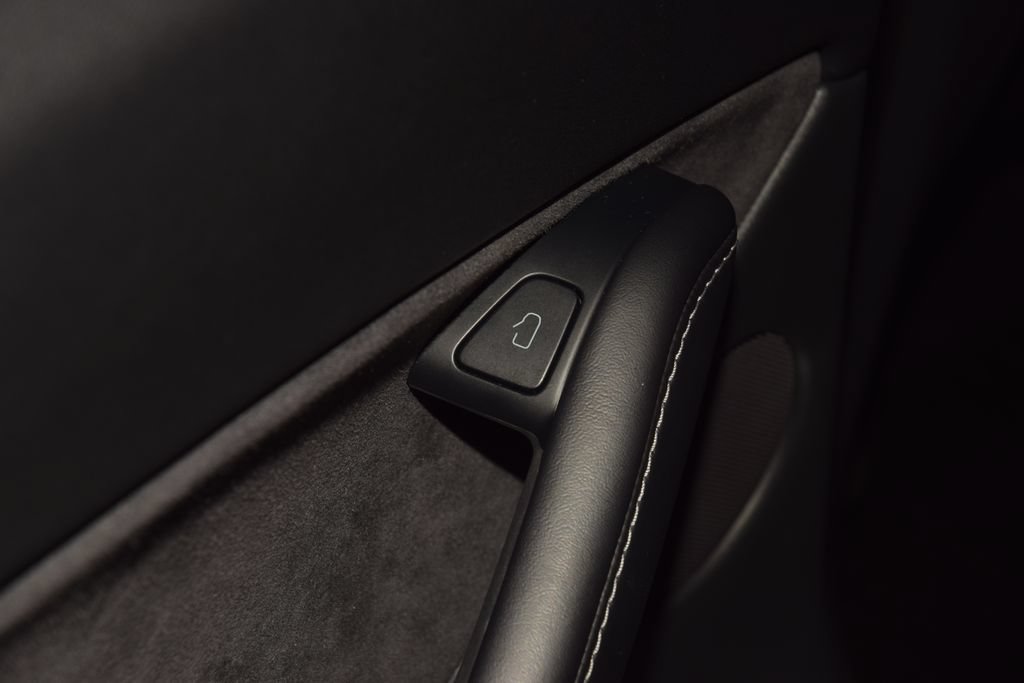 Used 2022 Tesla Model Y Performance AWD/4WD image 43