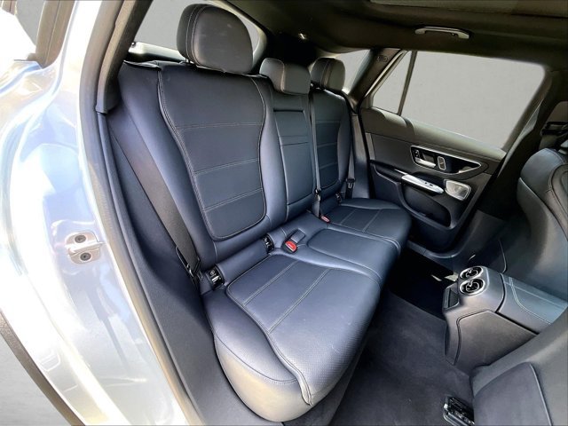 Used 2023 Mercedes-Benz GLC 300 4MATIC image 29
