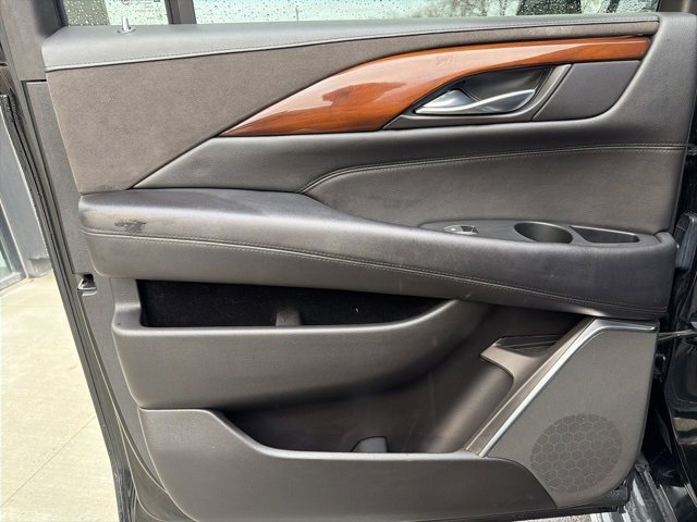 Used 2018 Cadillac Escalade ESV Luxury image 20
