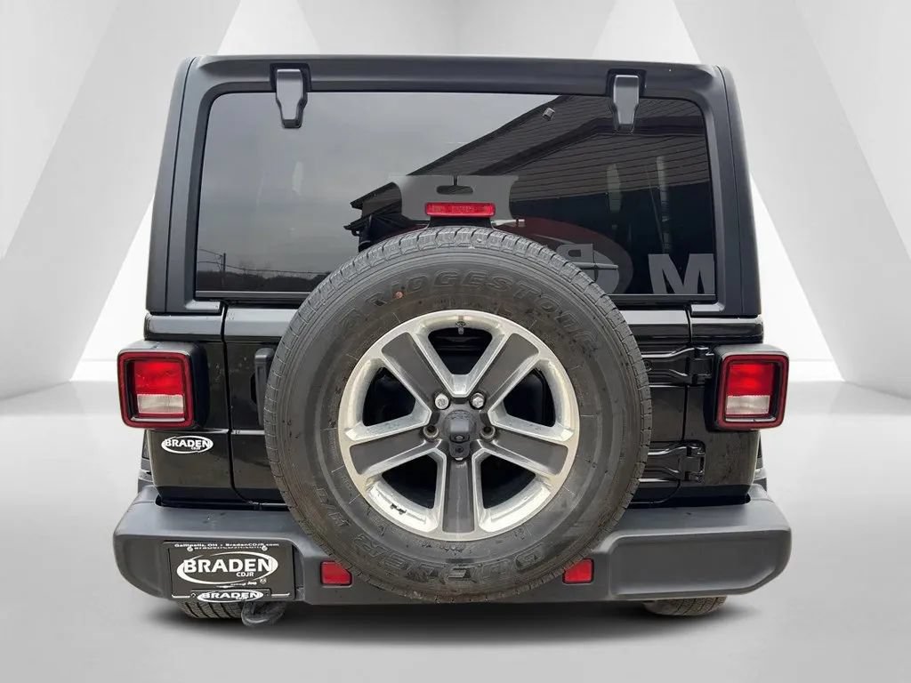 Used 2021 Jeep Wrangler Unlimited Sahara AWD/4WD image 5