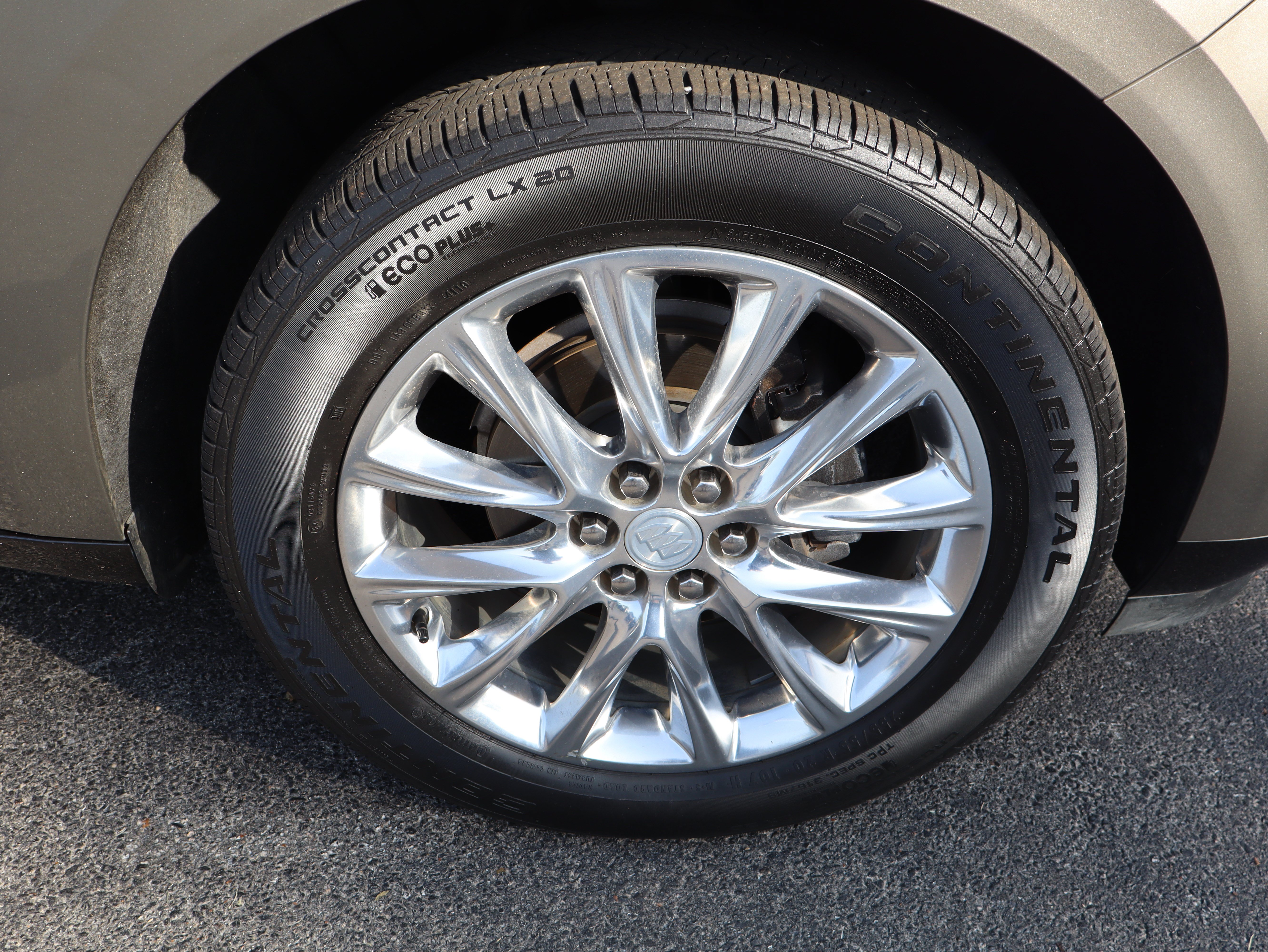 Used 2020 Buick Enclave Essence w/ Sound and Sites Package FWD image 12