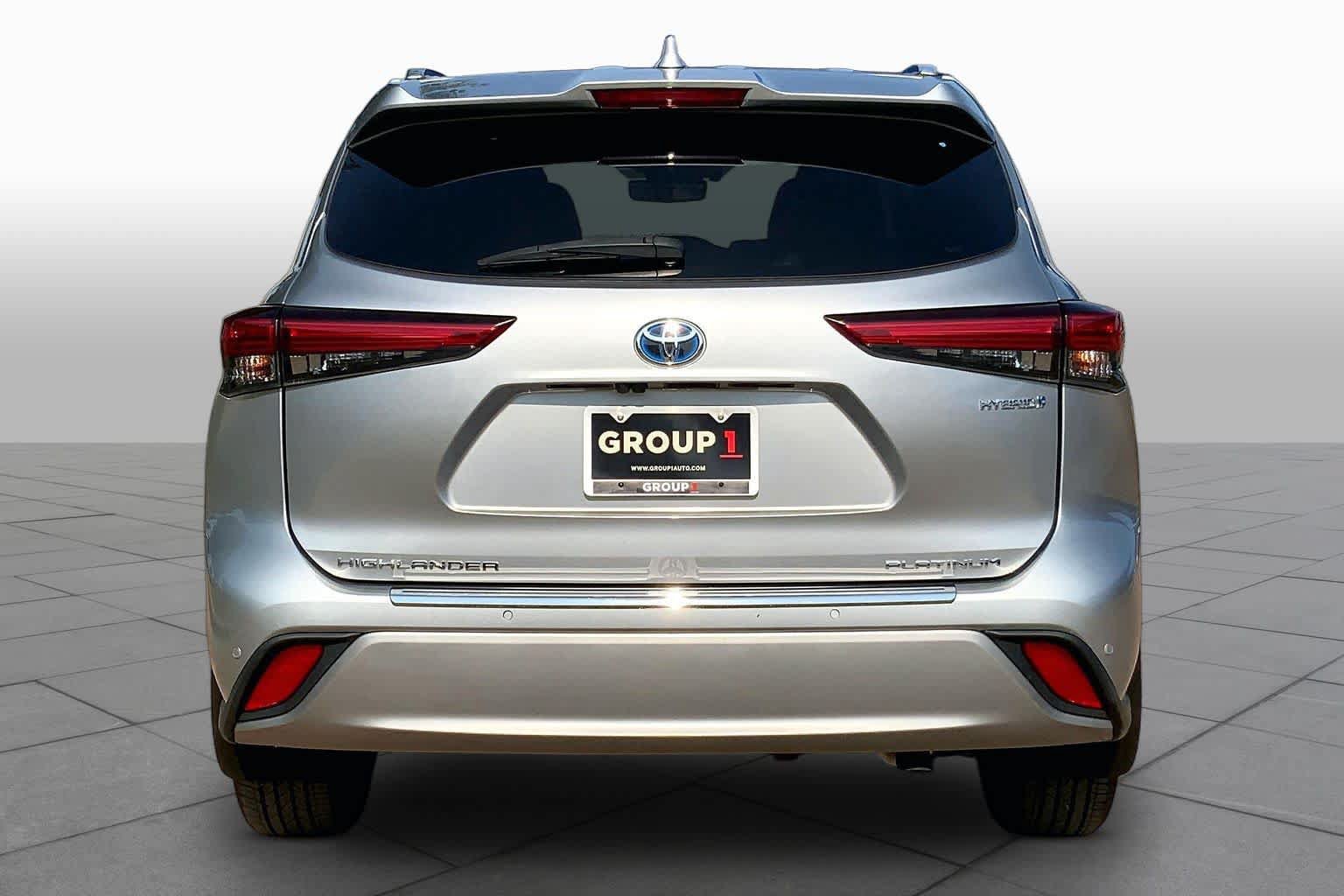 Used 2020 Toyota Highlander Platinum AWD/4WD image 11